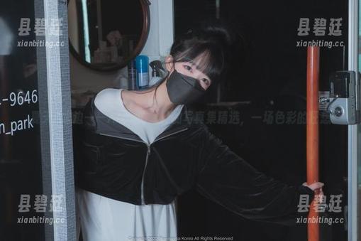 夏天&水边——Aram(아람)的写真集精选，一场色彩的狂想
