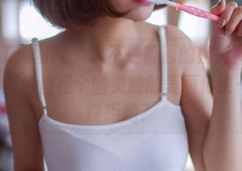 GIRLT果团网 – 这不是普通的姐姐，Miss琪的图包里是个幽灵般的美丽传说——谁能拒绝？