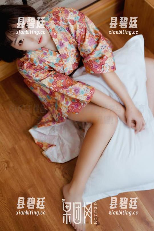 GIRLT果团网-王语纯 GIRLT果团网 - 王语纯的连体衣写真:高清背影让我多看了几眼!