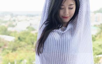 IMiss爱蜜社 – 温心怡的原图，只能说这白色，看久了像是在阅读一首诗，思绪飘逸。