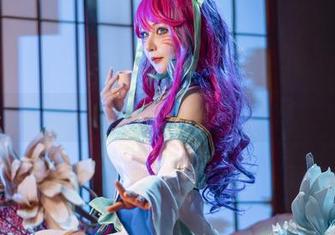 更新！KANEKO_咔喵的A本修女cos，性感的不只是修道服！