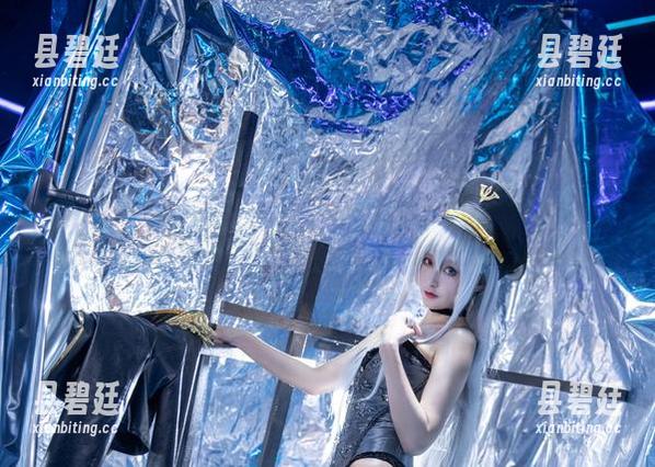 福利图来了，Luisa_零纱在浴室里的姿态让人想歪。