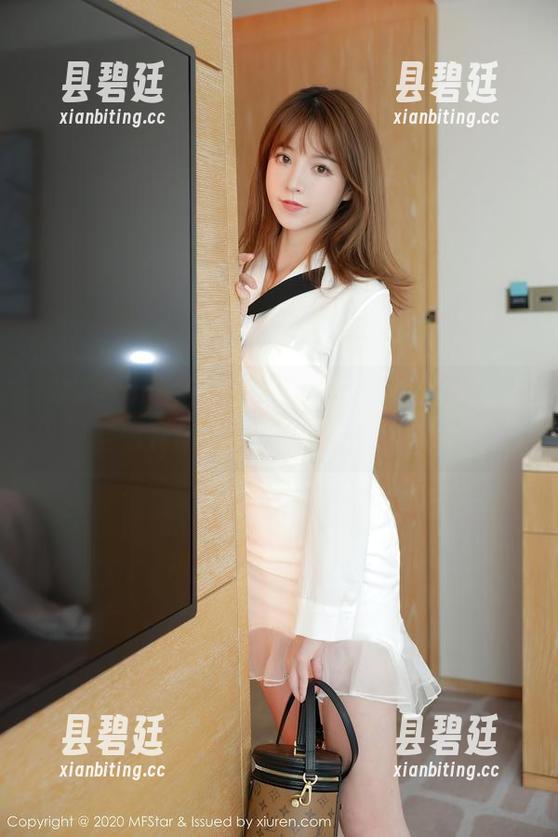 MFStar模范学院 - 小奶瓶呜呜的作品，空姐其实也会沉迷于美颜的吧？