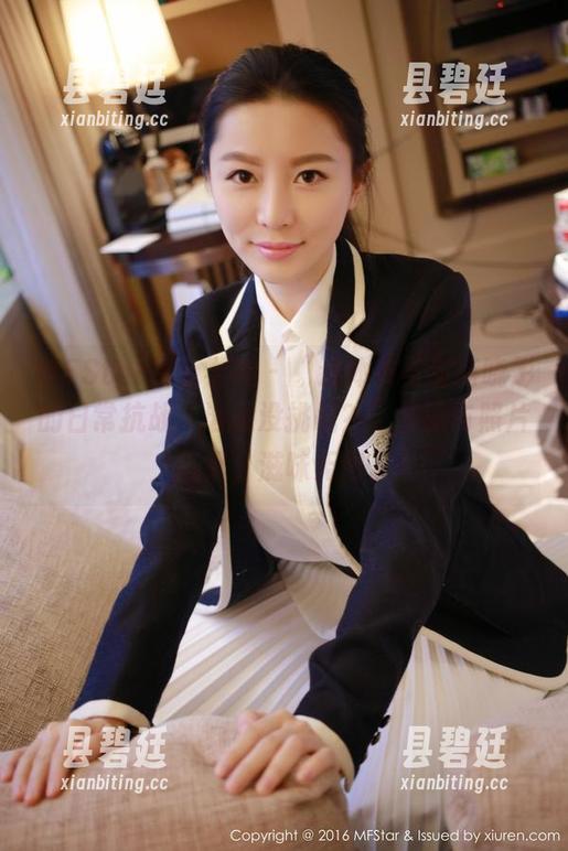 MFStar模范学院 - “连体衣与甜筒晓彤的日常抗战，谁说没挑战？”美图与照片搭配，滋味无穷。