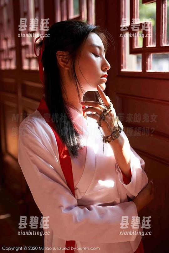 MiiTao蜜桃社 - 小魔女lily带来的兔女郎在线特辑，你能抵挡得住那种撩拨吗？