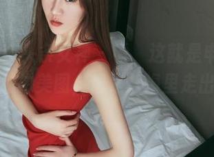 TouTiao头条女神 – 看，这就是申美嫣的水手服私拍美图，像是从海里走出来的梦。
