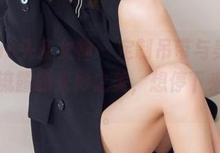 TouTiao头条女神 – 定制吊带与美纳子，图片中流露的光影之美，想停下来看个够。