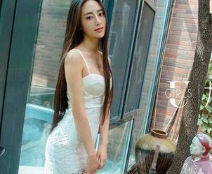 UGirls尤果网 – 王语纯的裸足写真，下载一张，给你的连袜裤点个赞？