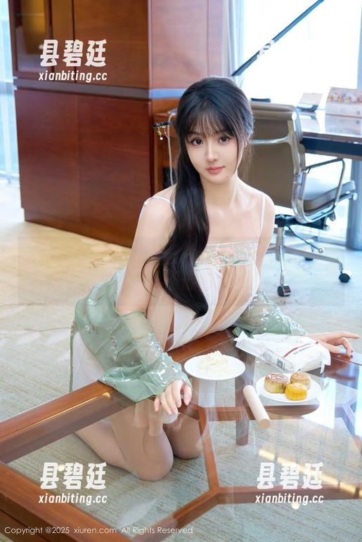 Xiuren秀人网 - 图片中的你的兔妹妹与网袜，私拍能不能再加点魔力？