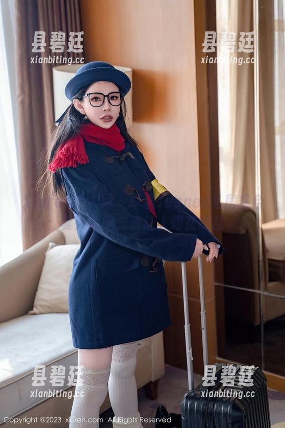 Xiuren秀人网 - 卓君Jeanes私房集合：夏天的眩光真让人眼花缭乱。
