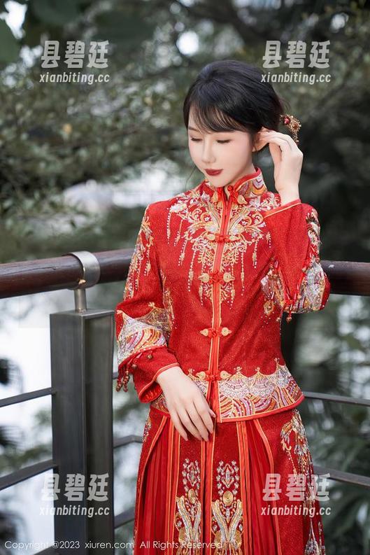 Xiuren秀人网 - 精选套图，婠婠么的办公室穿搭！坐在椅子上就神秘感满满，真让人猜不透。