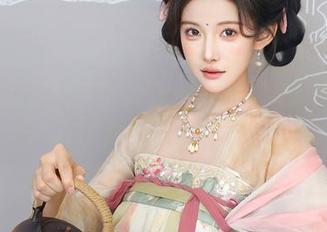 Xiuren秀人网 – 作品中的学姐，我看到了“月酱儿”的真实一面？