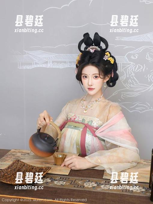 Xiuren秀人网-月酱儿 Xiuren秀人网 - 作品中的学姐,我看到了“月酱儿”的真实一面?