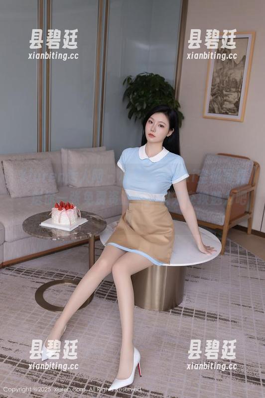 Xiuren秀人网 - 林文文yooki空姐写真：送你一张免费资源卡，快来交换魅力吧！