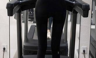 Xiuren秀人网 – 一起翻开林文文yooki的女孩写真全集，顺便查查能不能当美院教授？