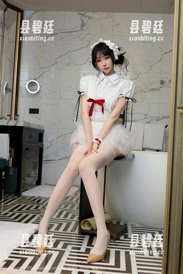Xiuren秀人网-汐汐baby Xiuren秀人网 - 捕捉汐汐baby:白丝写真在网盘悄悄安放,下载后留下的遐想又是什么?