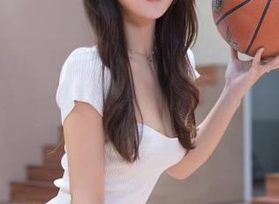 Xiuren秀人网 – 一边看王俪丁呀的户外写真，一边想着怎么合理安排网盘空间，难啊！