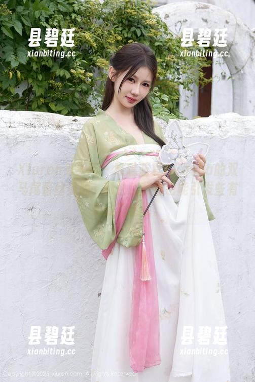 Xiuren秀人网 - 瞧瞧蓝夏Akasha的双马尾蕾丝资源，哪怕就翻看也能引发些有趣的思绪呢。