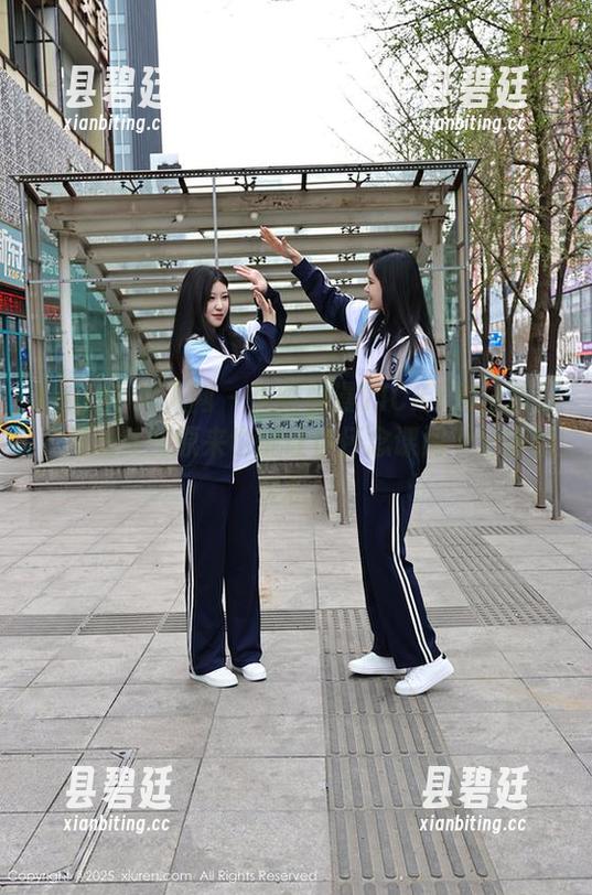 Xiuren秀人网 - 当陈雅漫VICKY穿上校服，发现美图原来也能让你怀念课间十分钟的轻松！