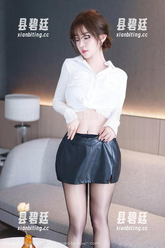 YouMi尤蜜荟-妲己toxic YouMi尤蜜荟 - 妲己toxic:短裙原图,撩的人心痒痒的