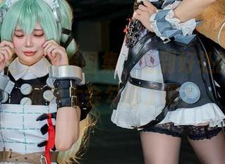 ZinieQ最新制服图集，恰到好处的暧昧，眼神太会勾搭了吧？