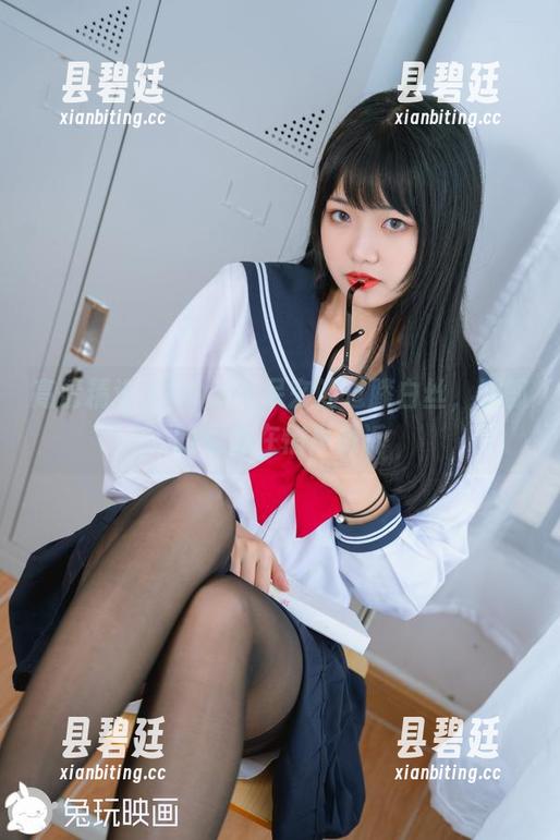 lovely呆玄 高清精选:lovely呆玄的过膝白丝,腿部的柔美在悄声倾诉
