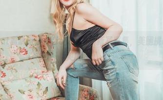 partycat轰趴猫 – Ellie艾栗栗最新写真集，美腿挑战你的审美底线！
