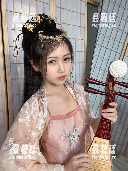 不呆猫的居家猫猫女友：定制写真，就等你的点赞了钢琴都要陪着！