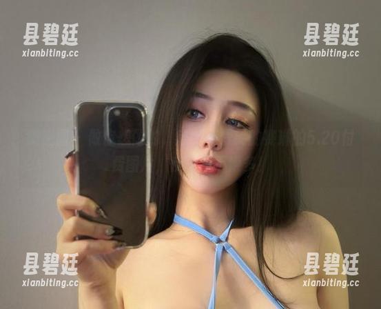 微密圈 - 做你想做的，定制不爱笑的赛琳的5.20付费图片，反正钱不嫌多！