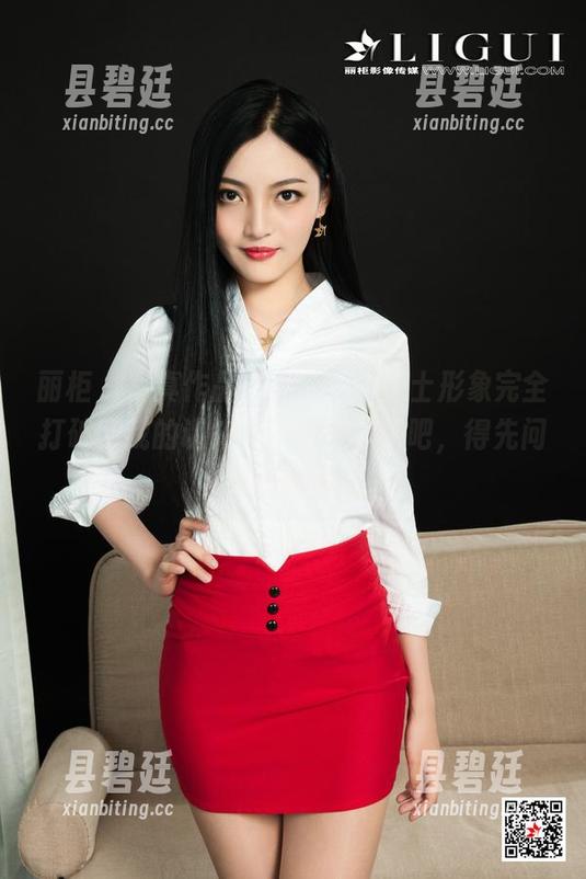丽柜 - 写真作品里，子晴的护士形象完全打破了我的认知。也太专业了吧，得先问问职业病。