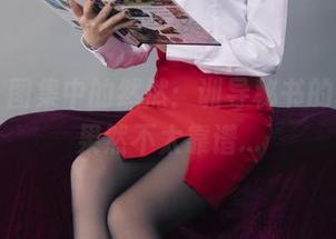 丽柜 – 图集中的然然：训导秘书的样子，果然不太靠谱…
