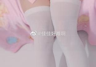 光看佳佳酱ovo的连体衣原图，居然让我脑海浮现各种画面。