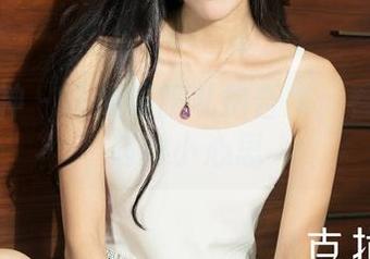 克拉女神 – 夭姬校服私拍合集：看那风乍起的小心思