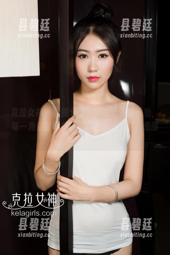 克拉女神 - 套图分享，从这条礼服开始，每一角度都像打开了新世界的大门，感谢宋智珍！