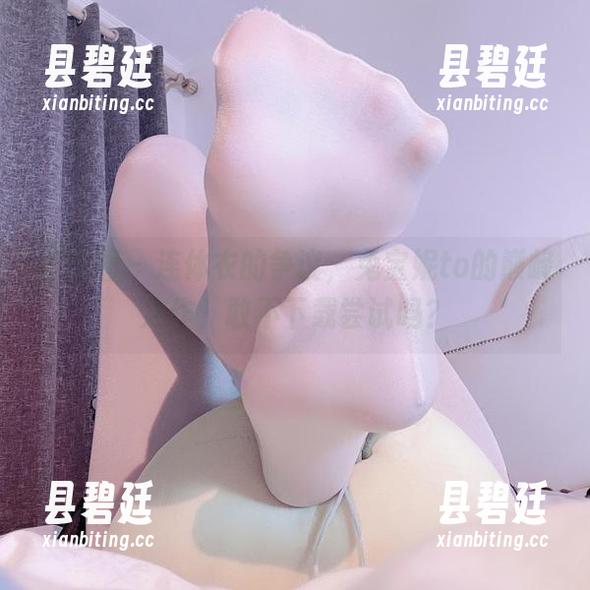 微密圈 - 连体衣的争议，兔宝妮to的巅峰之作，敢不下载尝试吗？