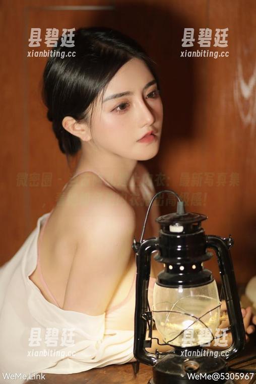 微密圈 - 当古阿扎遇上内衣：最新写真集，看她如何把内衣搭出高级感！