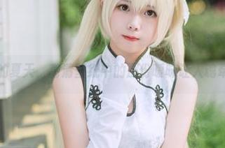 向小圆的夏天，高清壁纸中的那份暧昧让人魂牵梦绕。