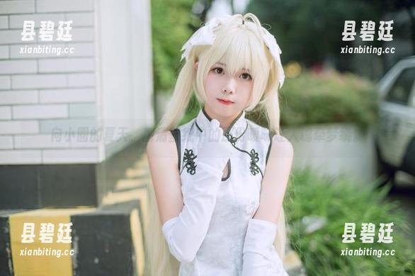 向小圆的夏天，高清壁纸中的那份暧昧让人魂牵梦绕。