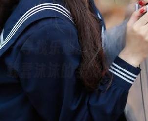 喵糖映画 – 寻找乐趣的小路上，别忘了下载蠢沫沫的学妹图包！