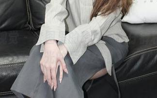 小众视觉 – 套图里的玲玲，牛仔裤和无圣光的另类交锋