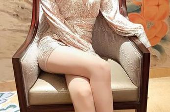 小女巫露娜在我心中是秘书，但这无圣光的气氛，实在是…哈哈。