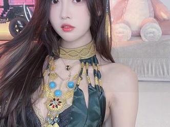 更新！小小奶瓶儿又发力，将萌与御完美结合，意外的氛围啊。