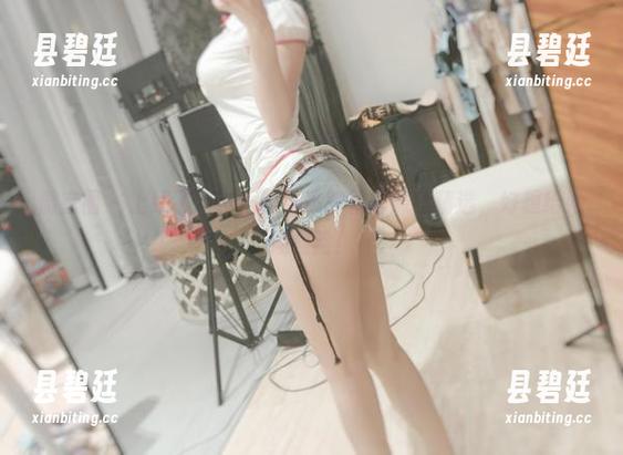 微密圈 - 上线了！小玉吃果冻的软萌妹纸精选，好想给她捏捏脸！