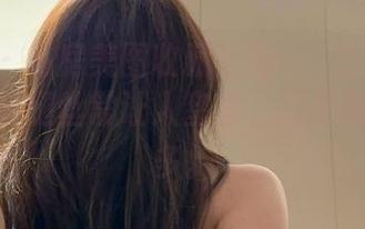 微密圈 – 私房美图收藏上映……徐莉芝Booty的长腿丝常让人窒息，但又想看得更多。