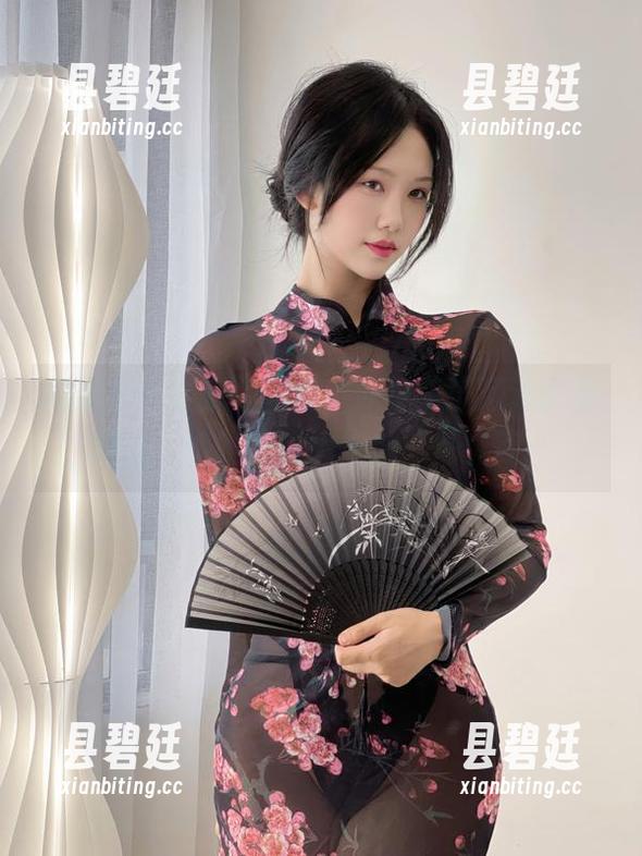 抖娘利世 抖娘利世全新写真集,职场暗流涌动的潜规则,绝对值得愉快地一探究竟!
