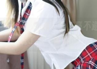 推女神 – 校园里的潇同学，毫不避讳地展现了点“情愫”