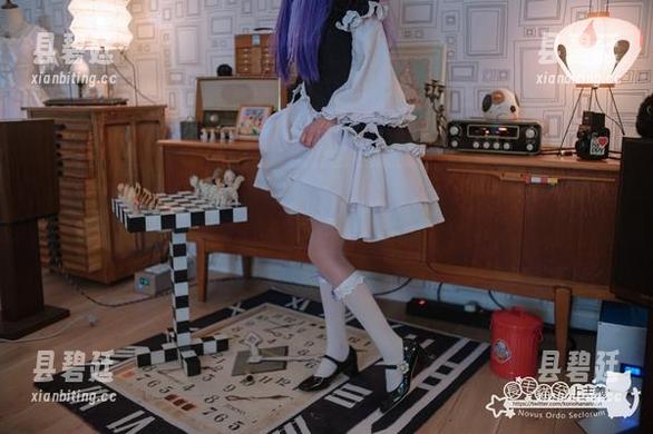 木花琳琳是勇者 木花琳琳是勇者的女王写真——随意一摆,都透出那么一点点的威严…