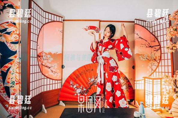 果团网-林弯弯 果团网 - 林弯弯:短裤与美图,一场不得不看的更新秀!