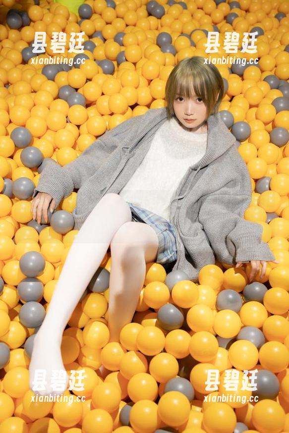 私房图片界的赢家？当然是森萝财团的红衣少女！
