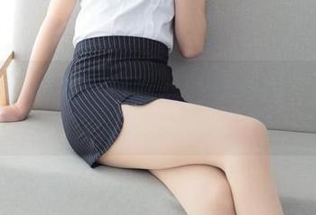 森萝财团图包：白丝妹妹在游园里耍心机？！